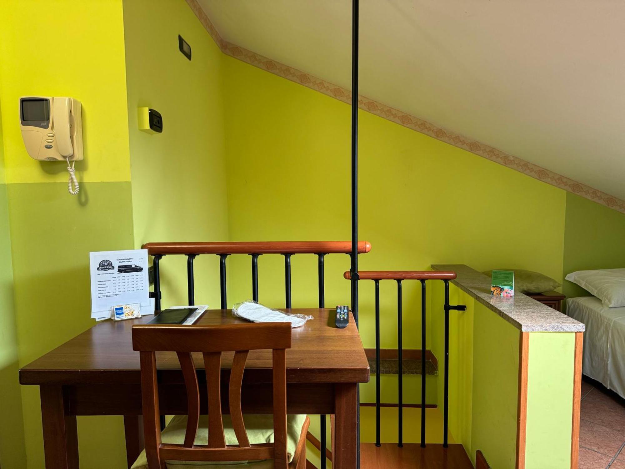 Euro House Inn Airport Fiumicino Exteriör bild