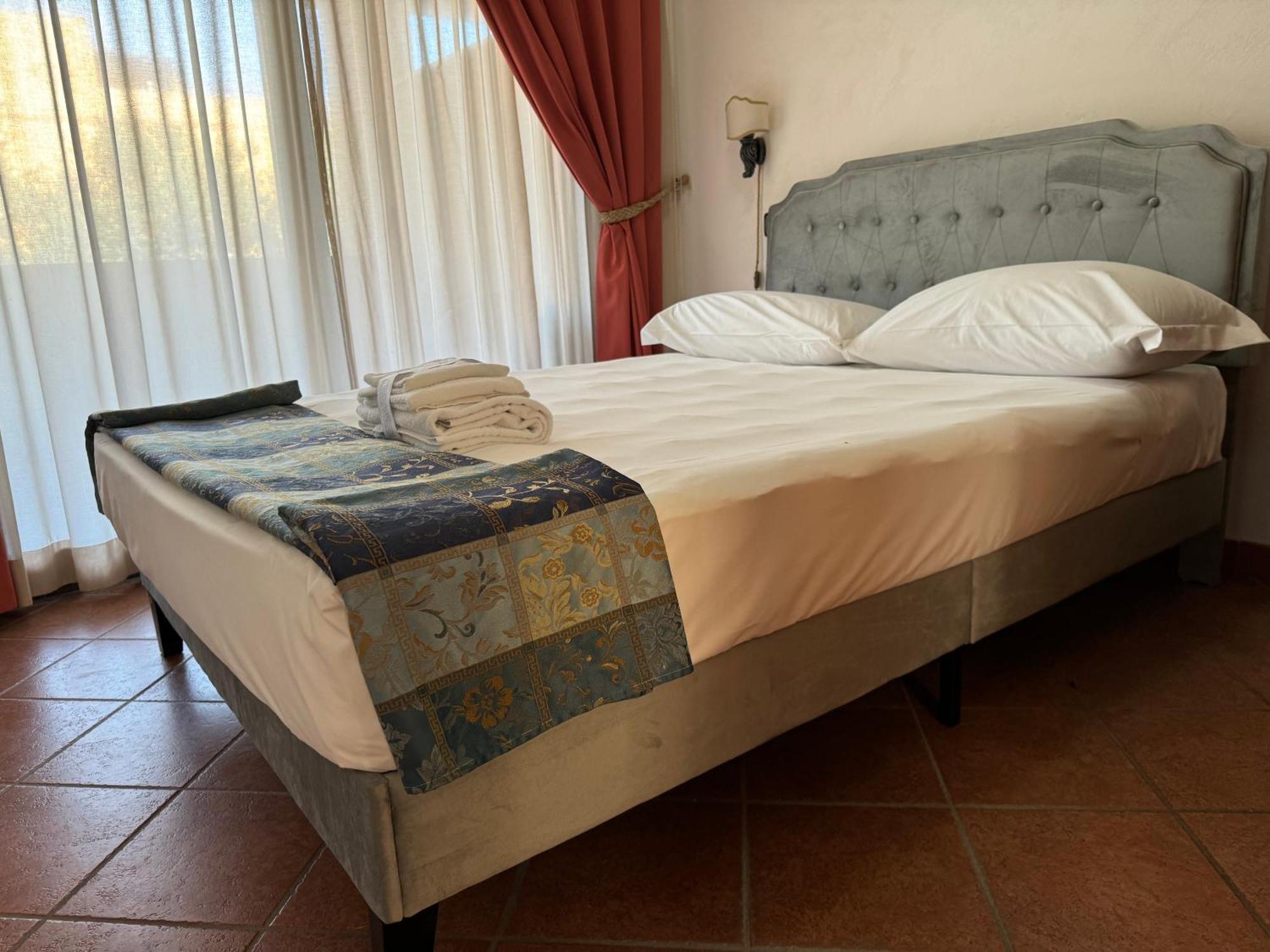 Euro House Inn Airport Fiumicino Exteriör bild
