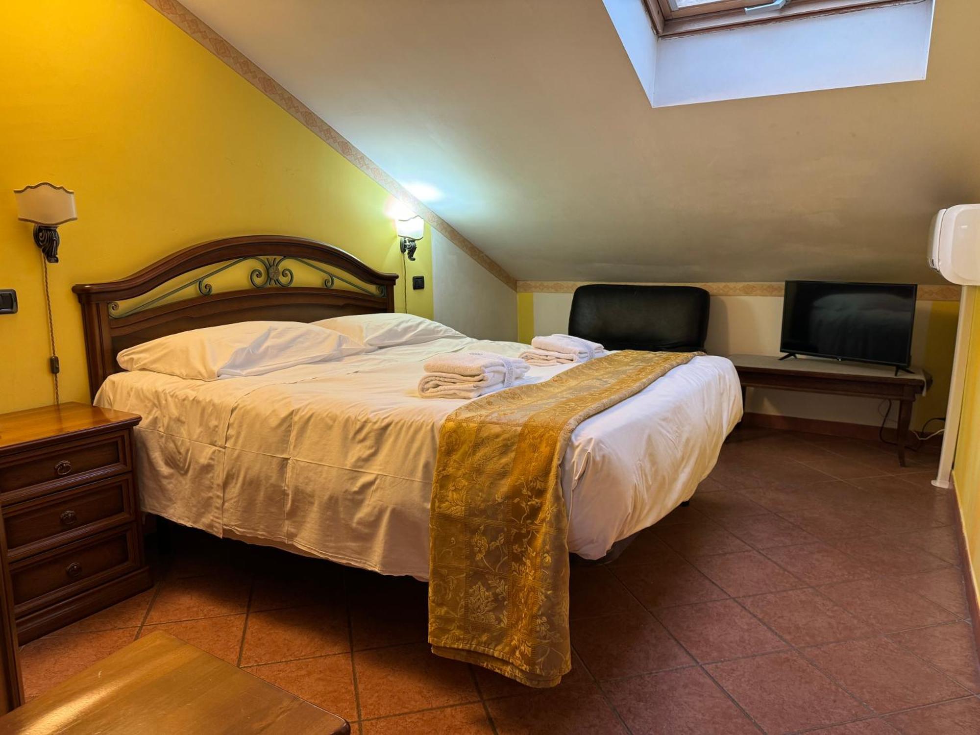 Euro House Inn Airport Fiumicino Exteriör bild