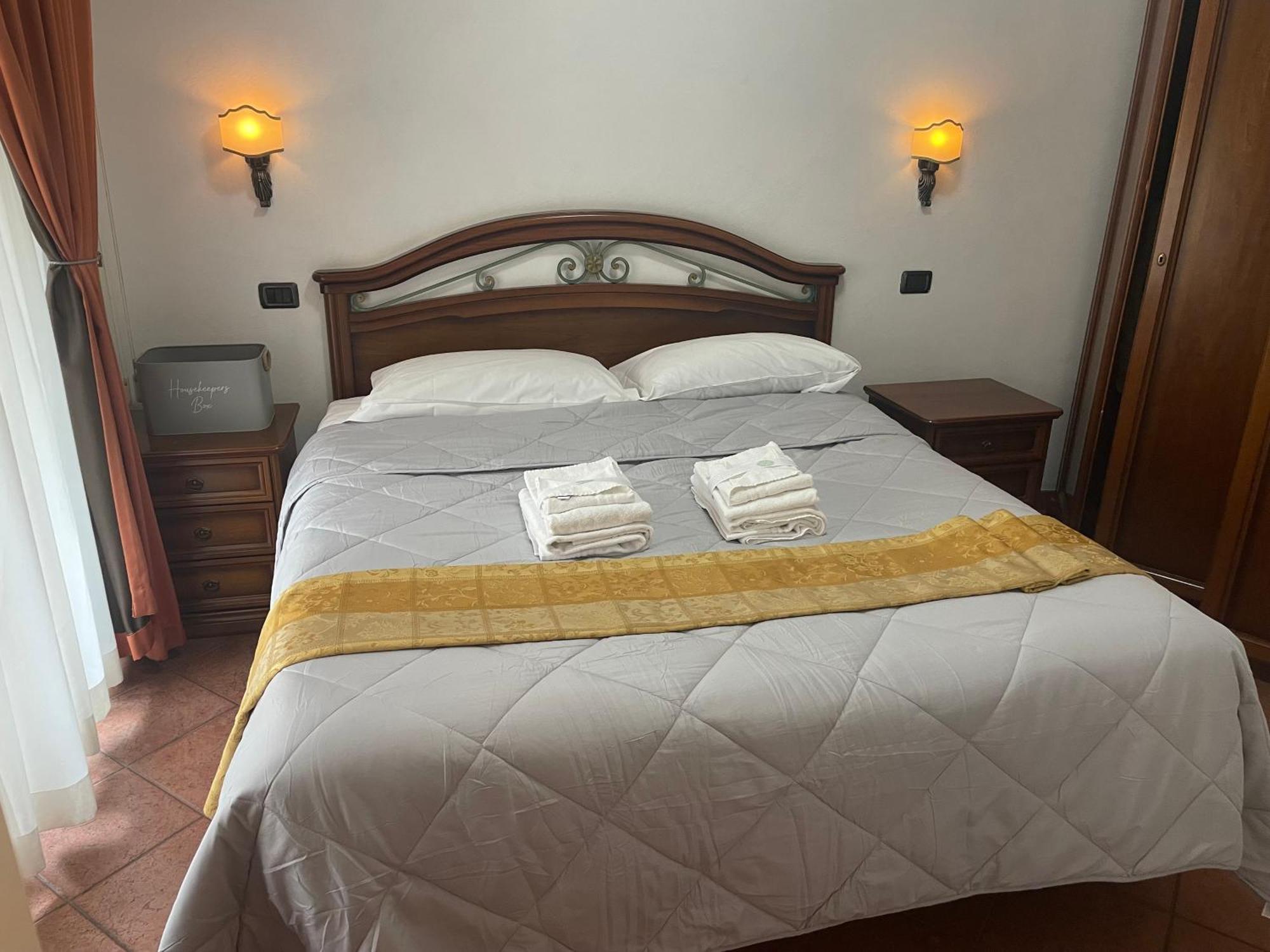 Euro House Inn Airport Fiumicino Exteriör bild
