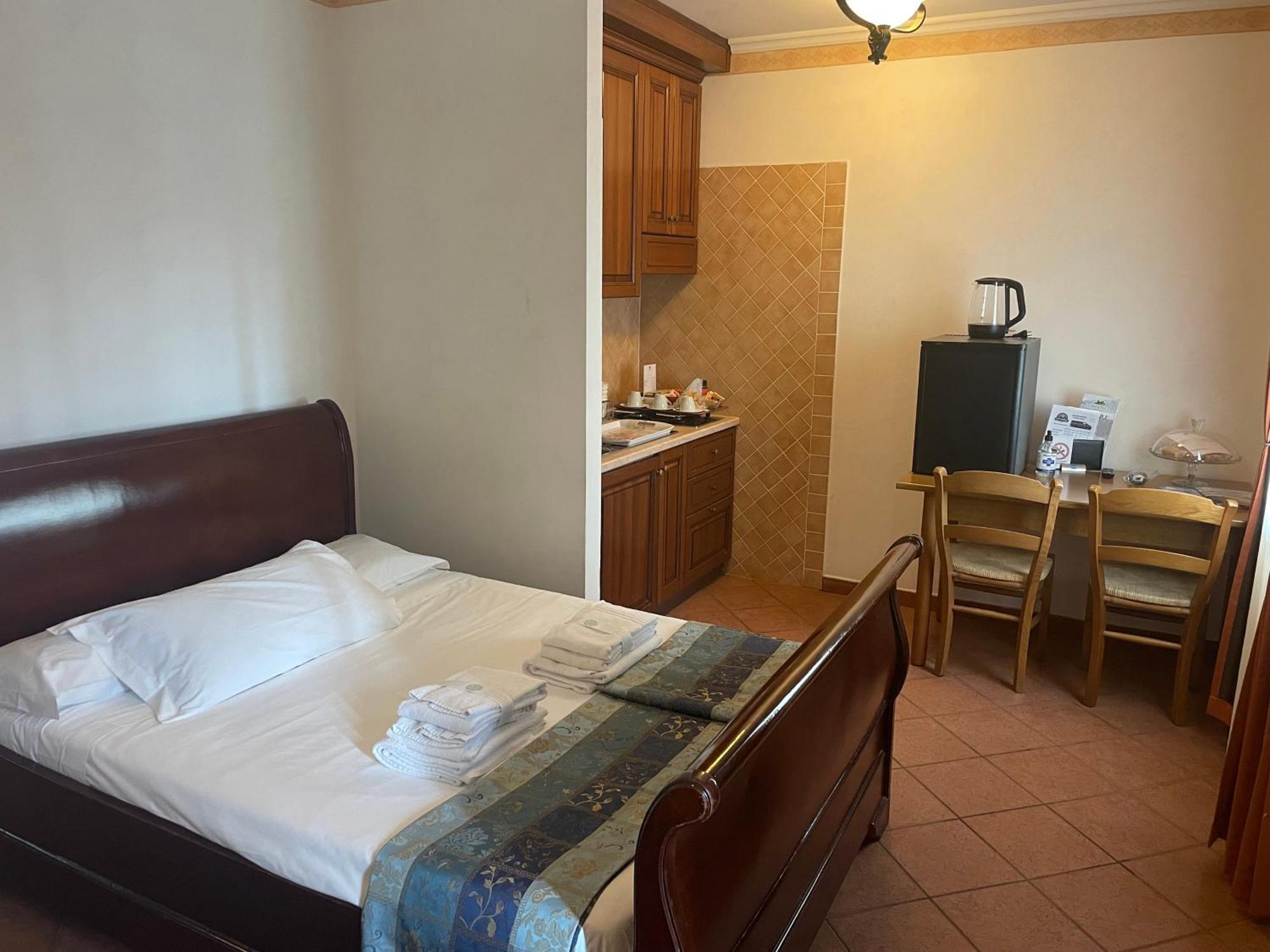 Euro House Inn Airport Fiumicino Exteriör bild