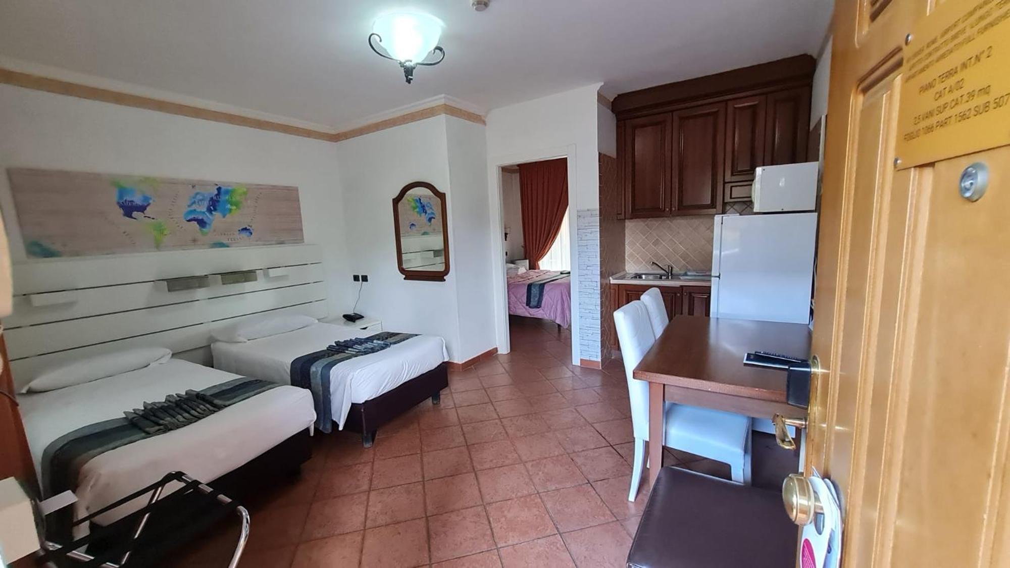 Euro House Inn Airport Fiumicino Exteriör bild